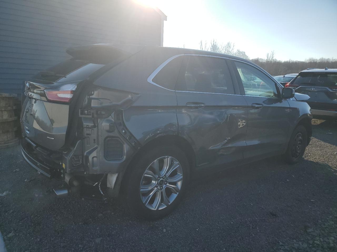 2023 Ford Edge - Image 3