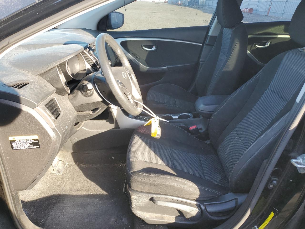 2017 Hyundai Elantra - Image 7