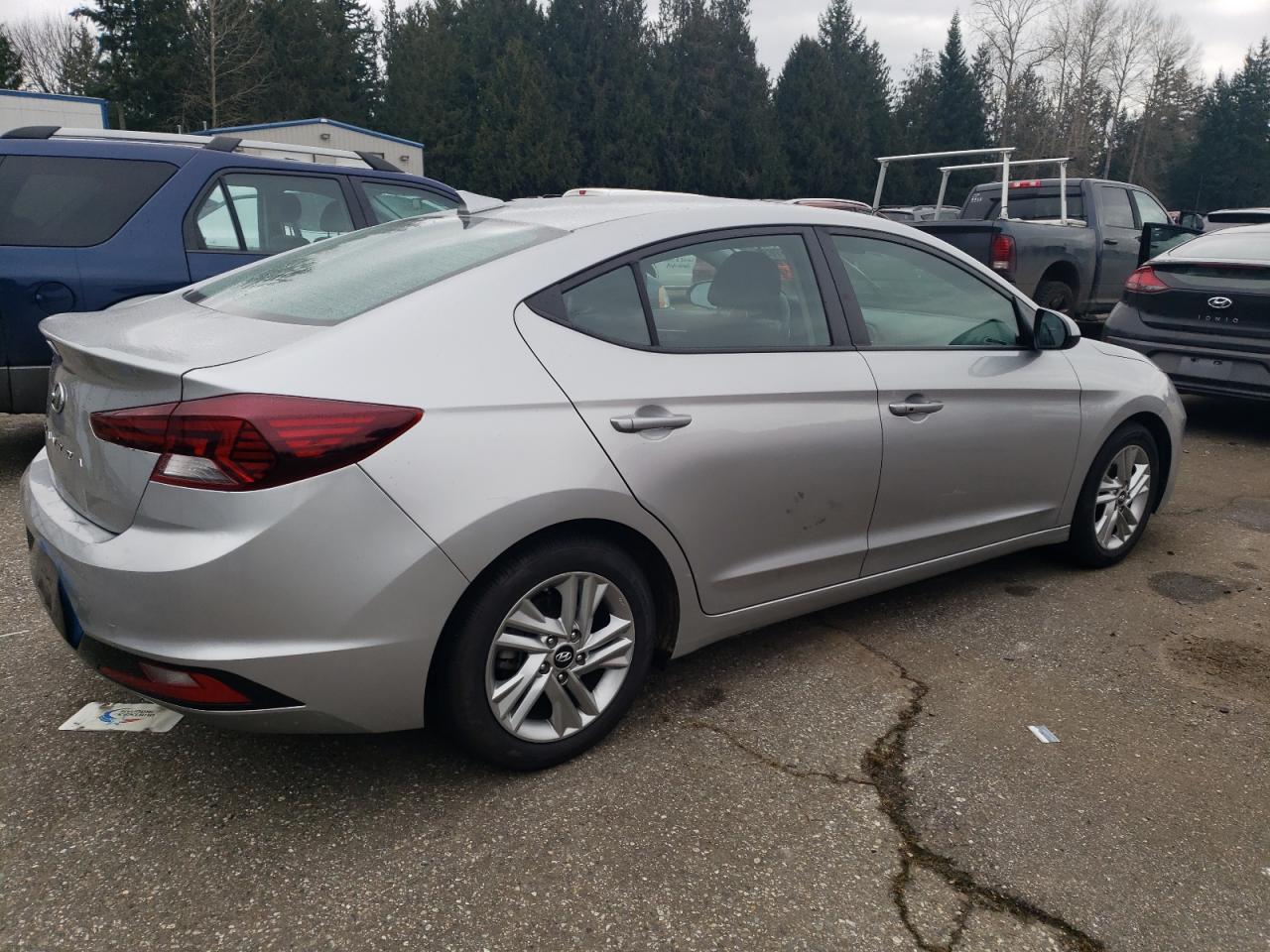 2020 Hyundai Elantra - Image 3