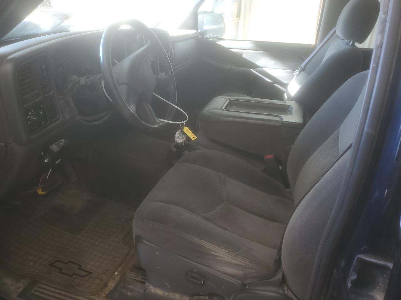 2005 Chevrolet Silverado - Image 7