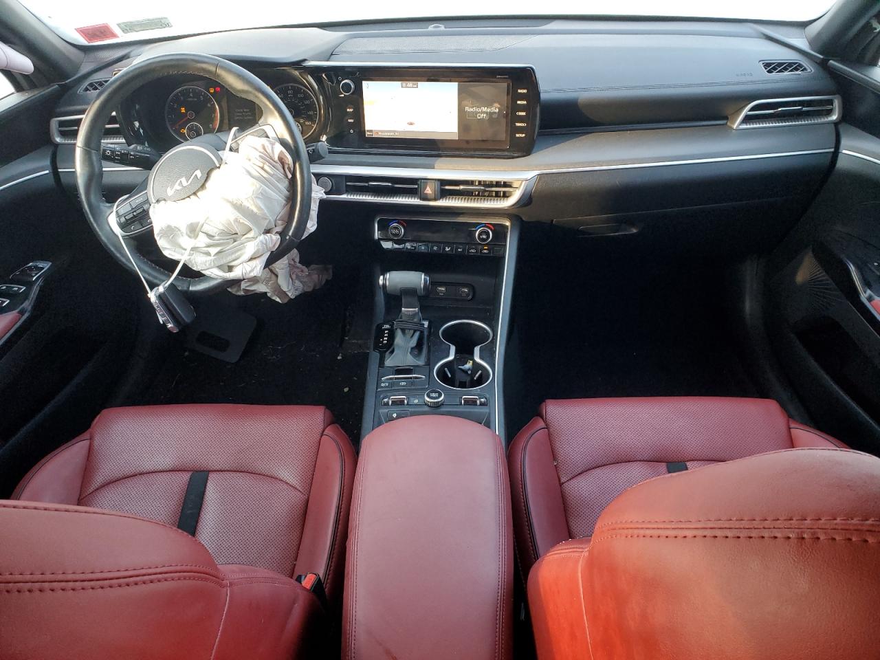 2022 Kia K5 - Image 8