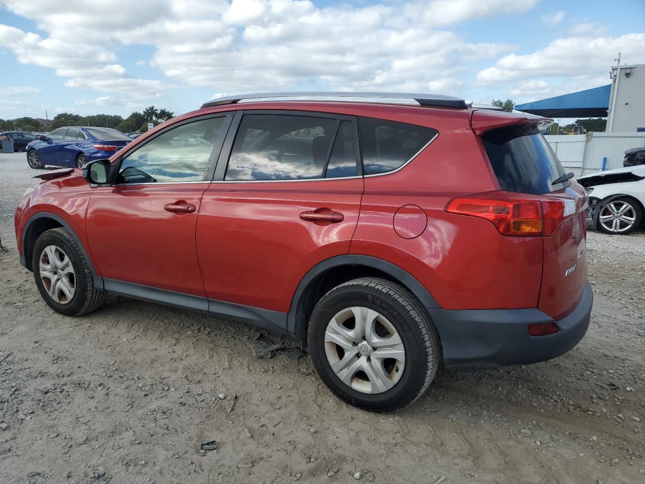 VIN JTMZFREV0FJ031041 2015 TOYOTA RAV4 no.2