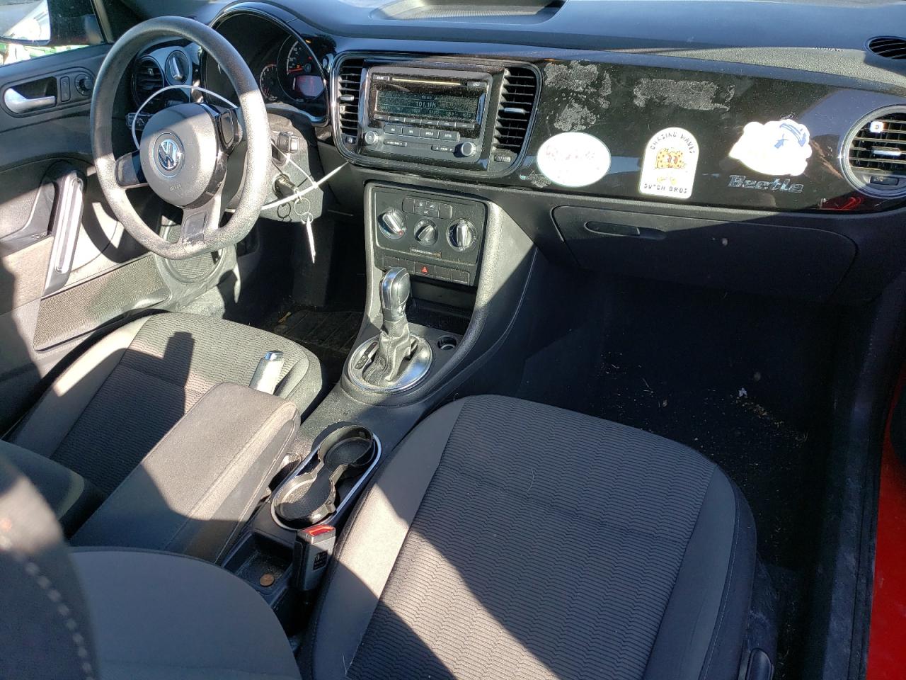 2013 Volkswagen Beetle - Image 8