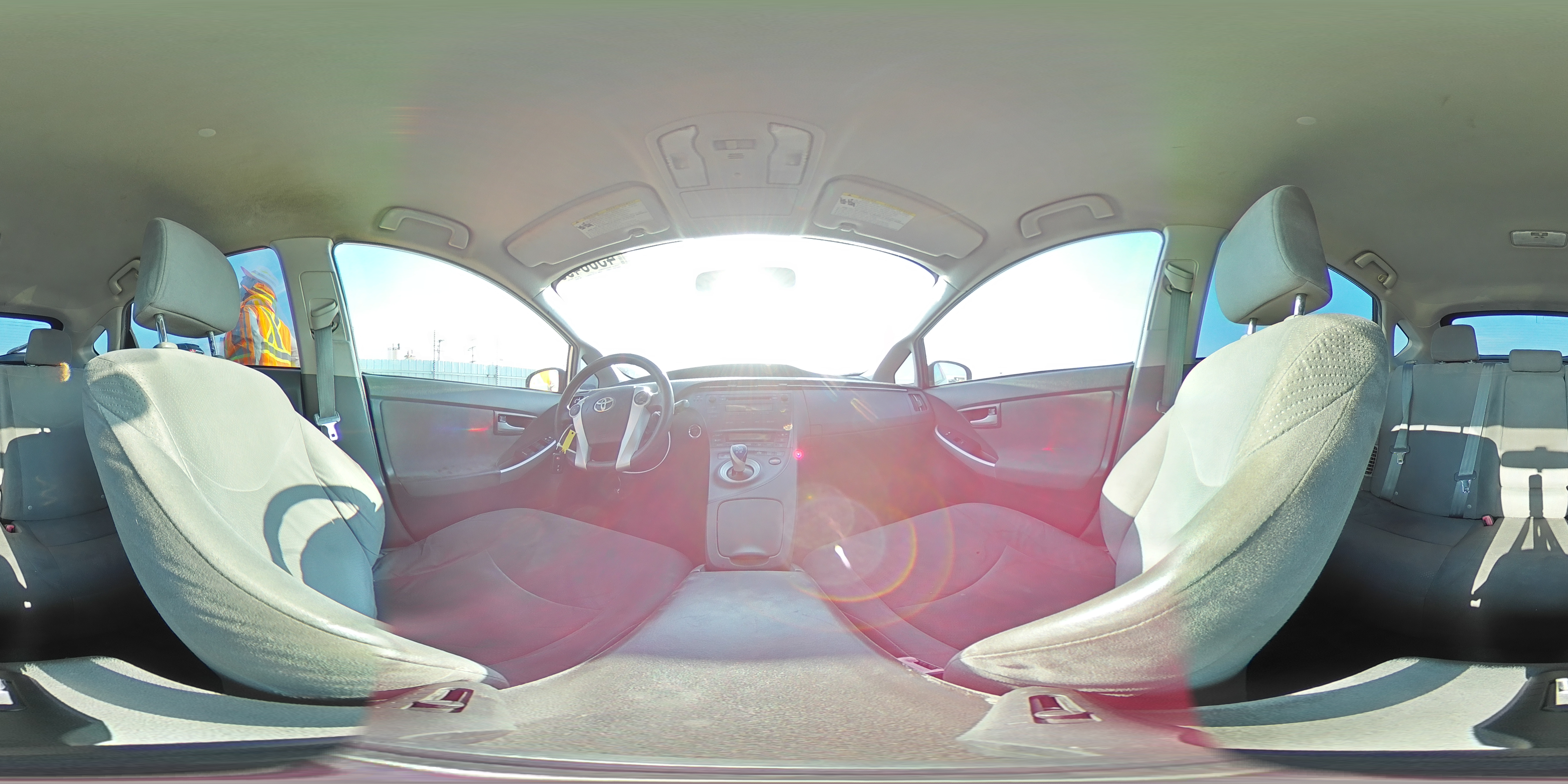 2010 Toyota Prius - Image 12