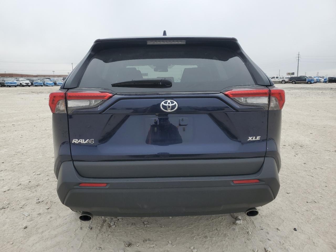 2023 Toyota RAV 4 - Image 6