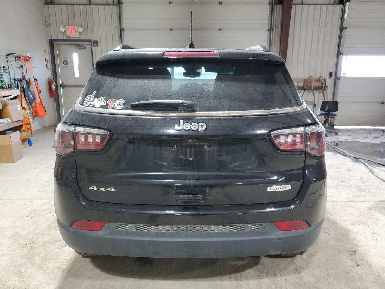2022 Jeep Compass - Image 6