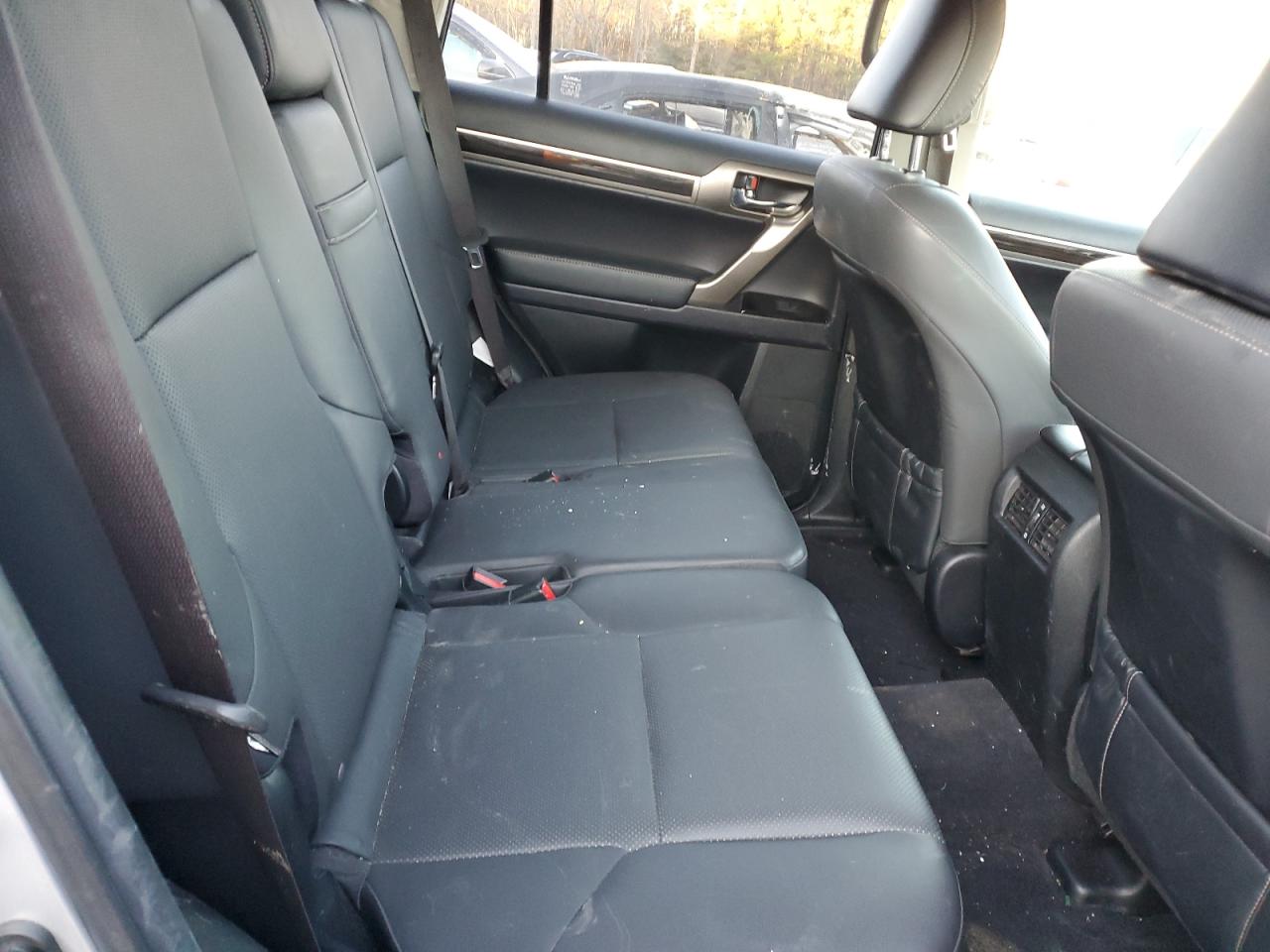 2017 Lexus GX - Image 11