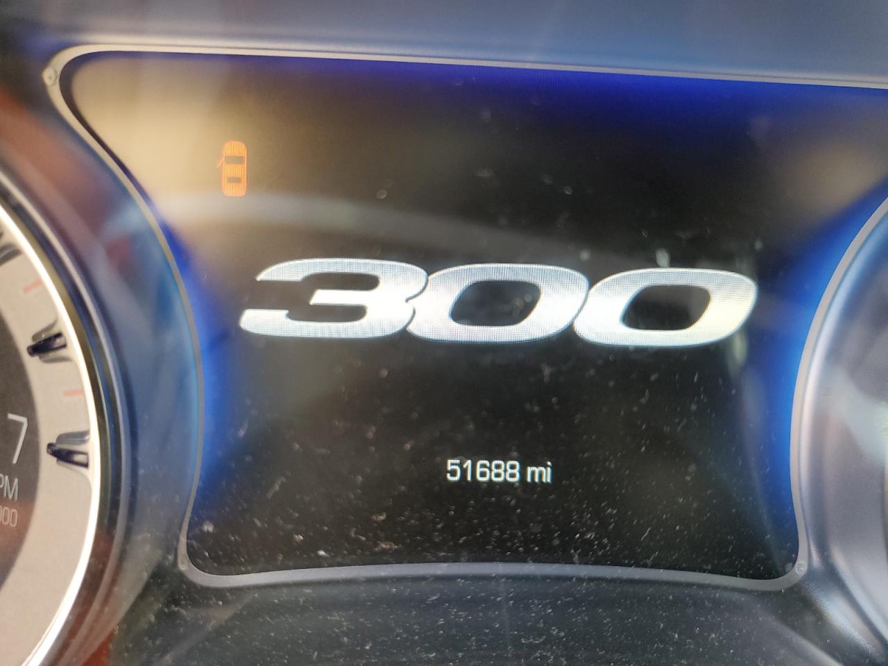 2016 Chrysler 300 - Image 9
