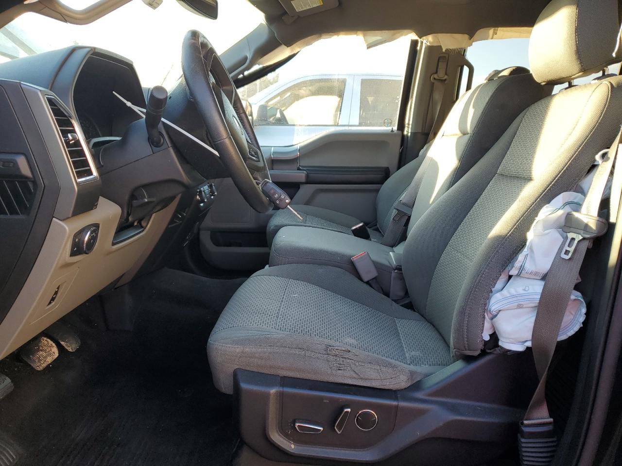 2015 Ford F-150 - Image 7