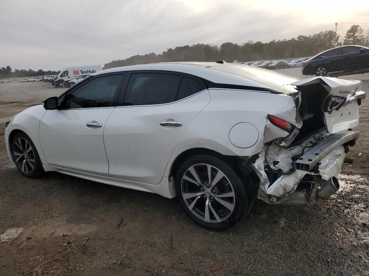2017 Nissan Maxima - Image 2