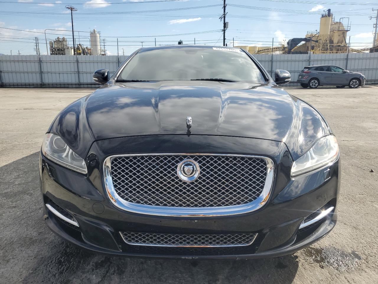 2013 Jaguar XJ - Image 5
