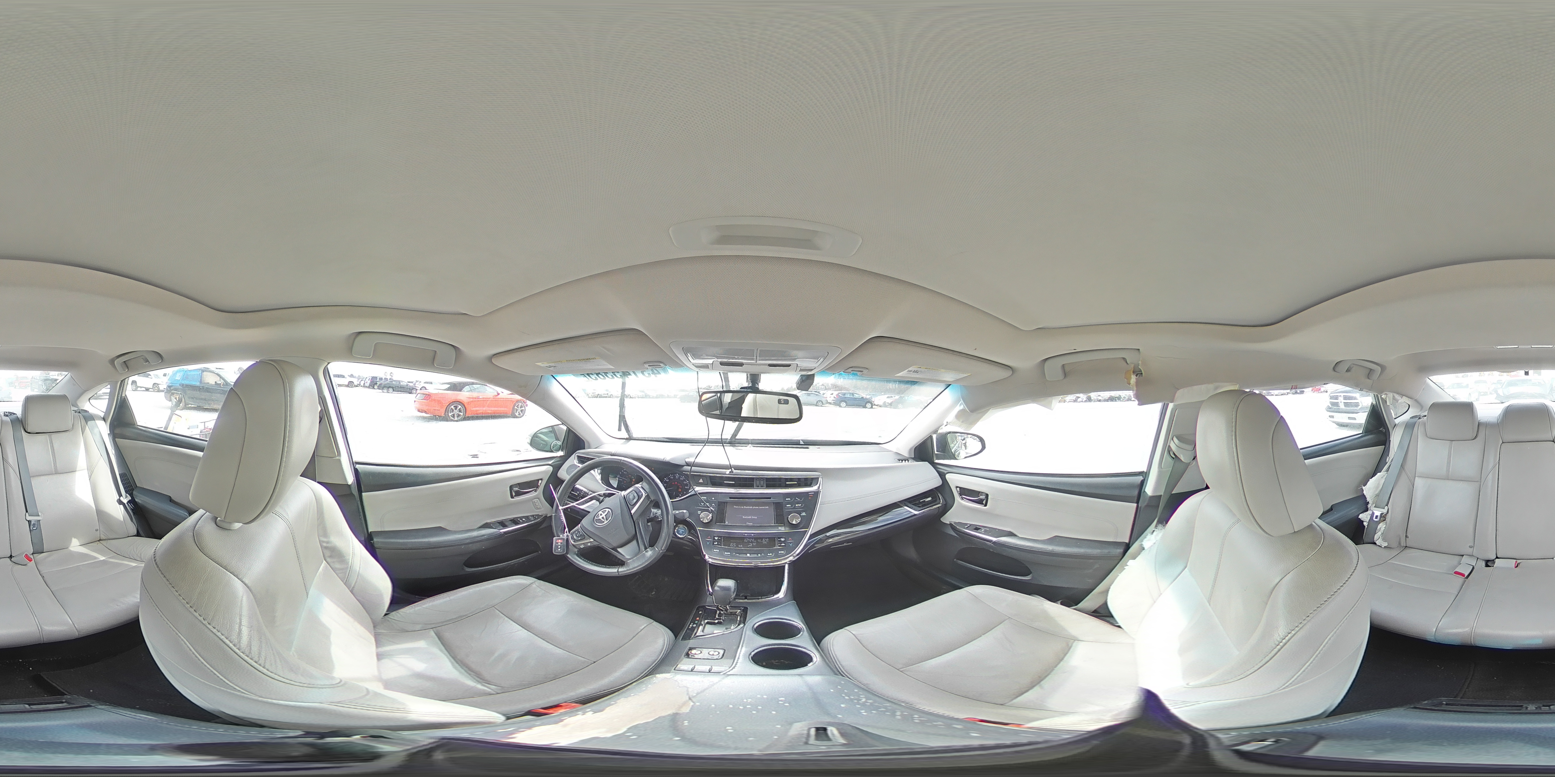 2014 Toyota Avalon - Image 13