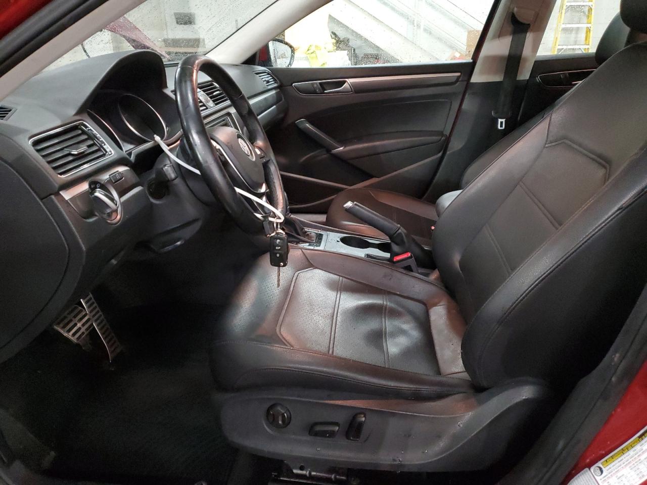 2017 Volkswagen Passat - Image 7