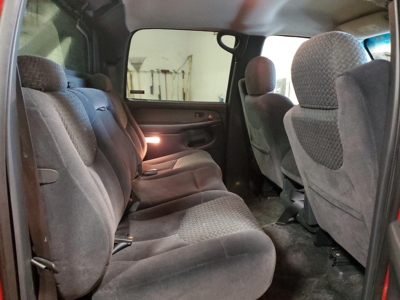2002 Chevrolet Avalanche - Image 10