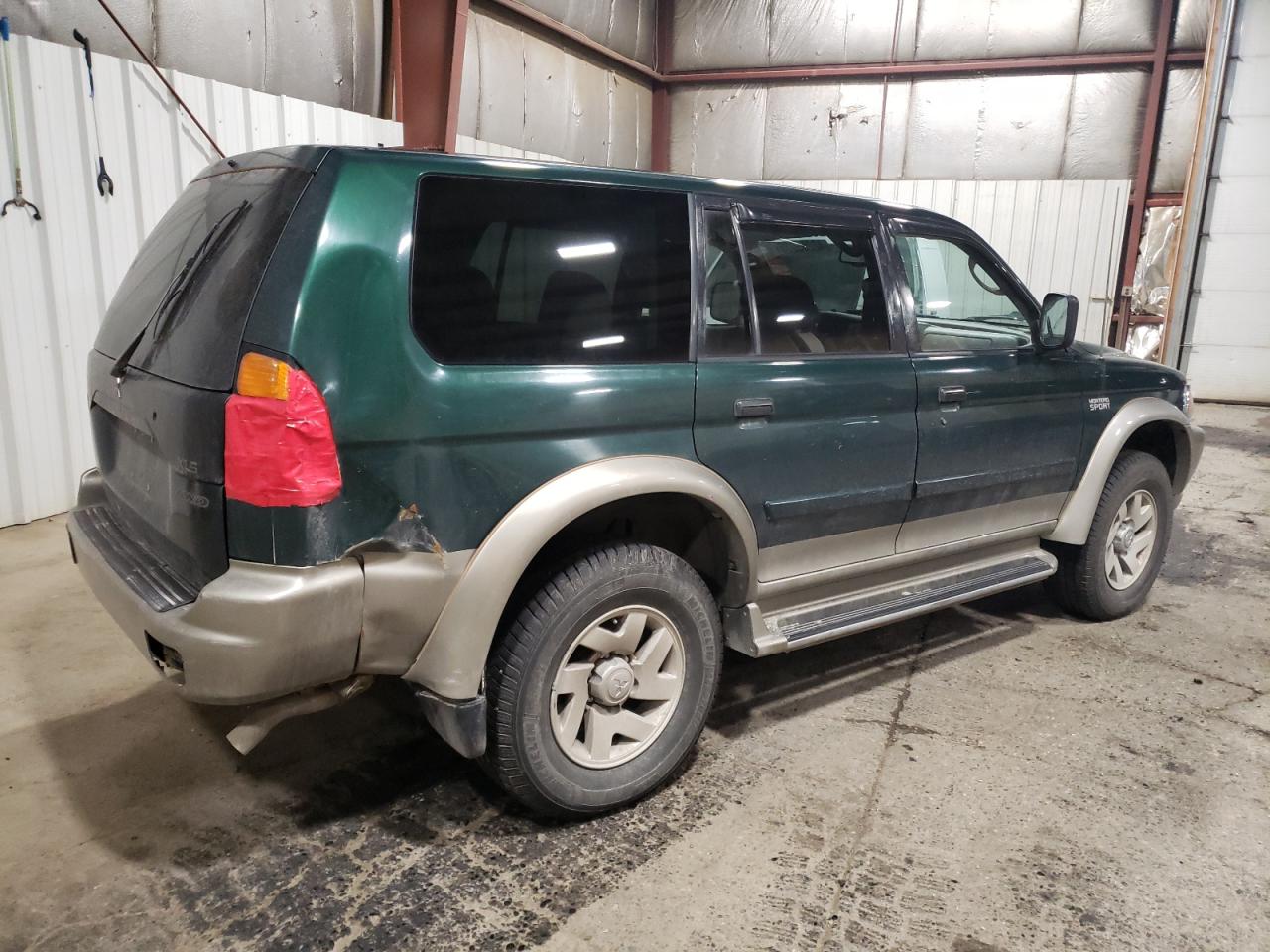 2000 Mitsubishi Montero - Image 3