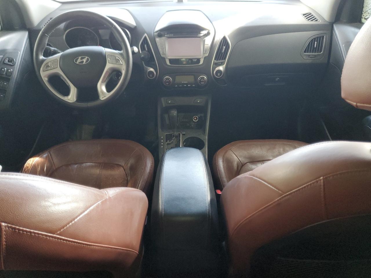2011 Hyundai Tucson - Image 8