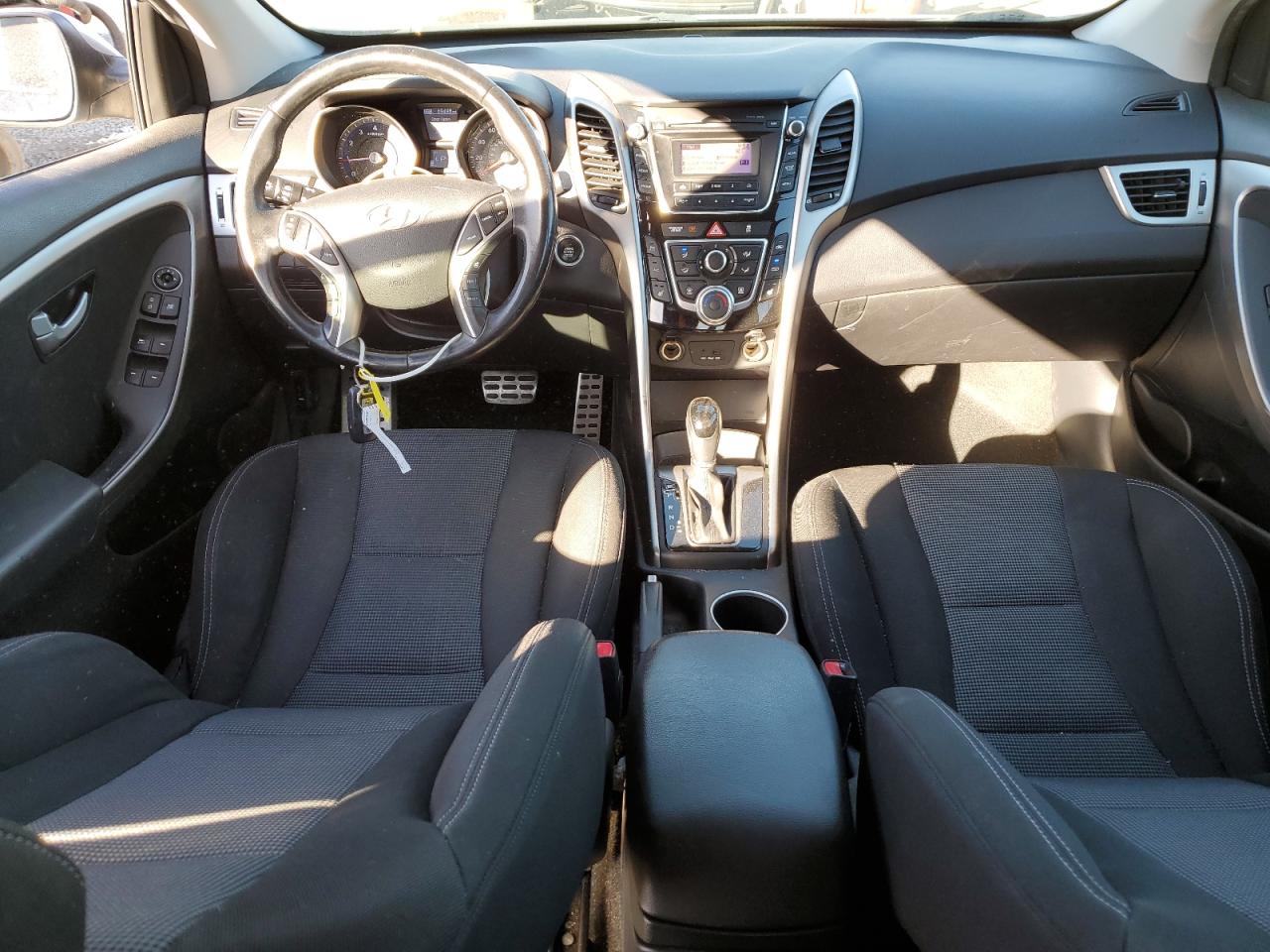 2013 Hyundai Elantra - Image 8