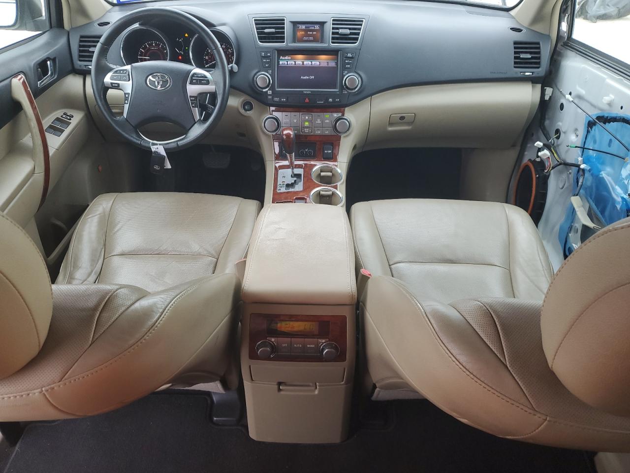 2011 Toyota Highlander - Image 8