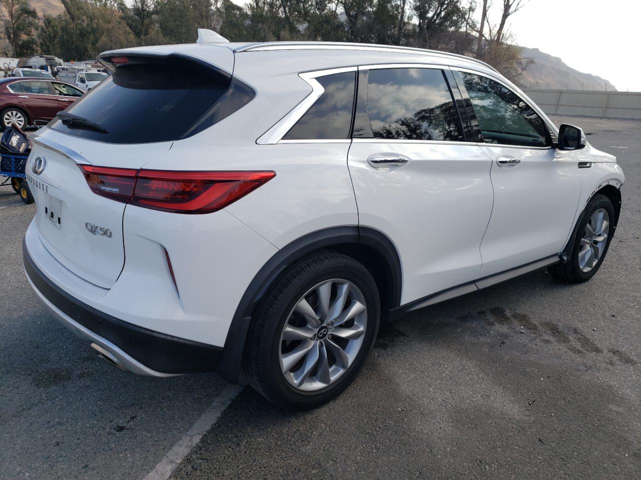 2020 Infiniti QX50 - Image 3