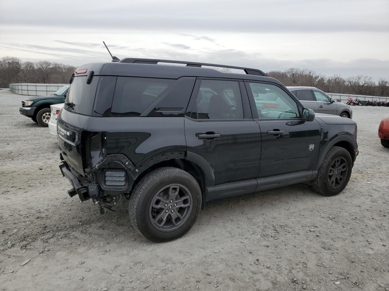 2022 Ford Bronco - Image 3