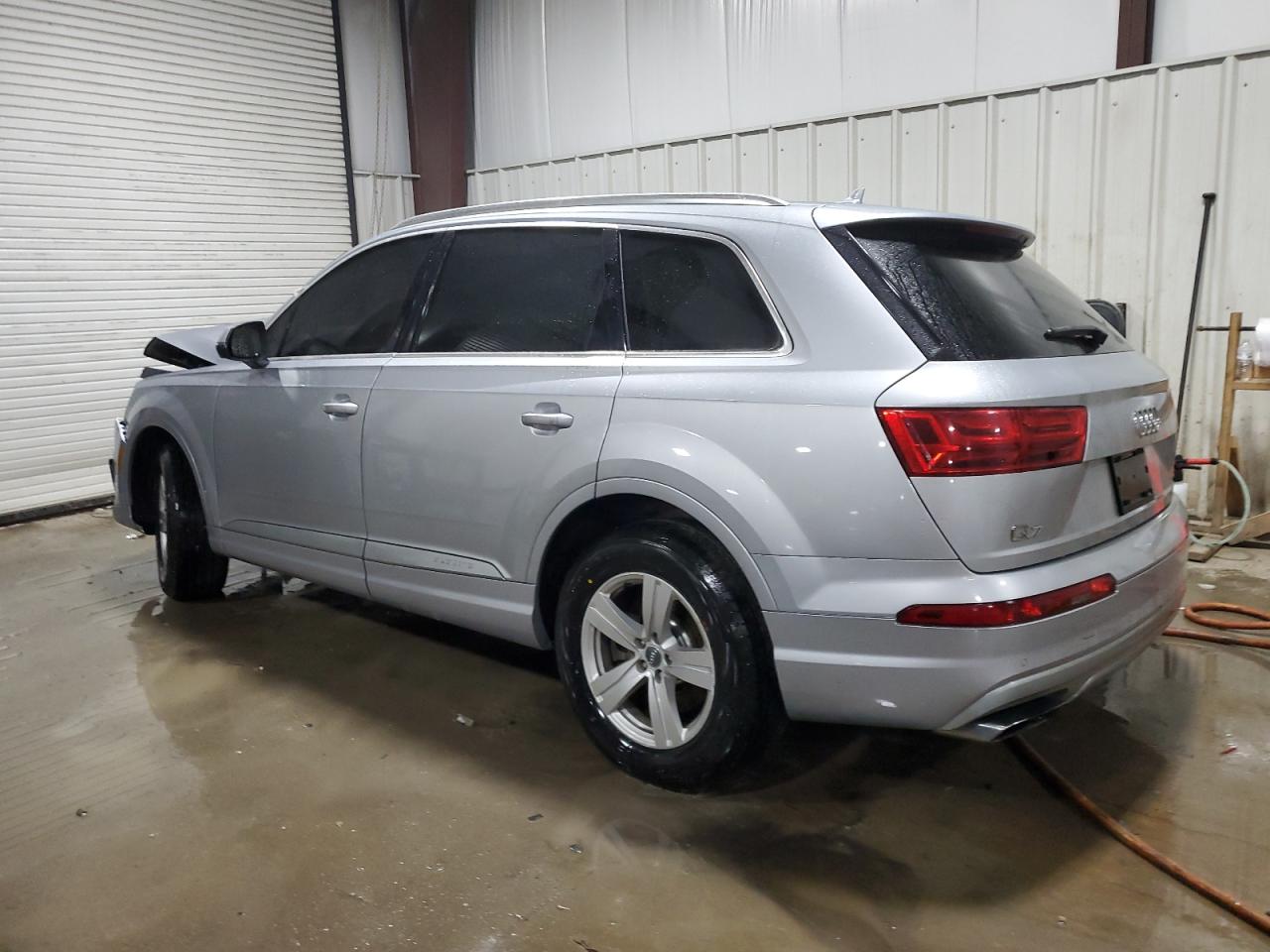 2017 Audi Q7 - Image 2