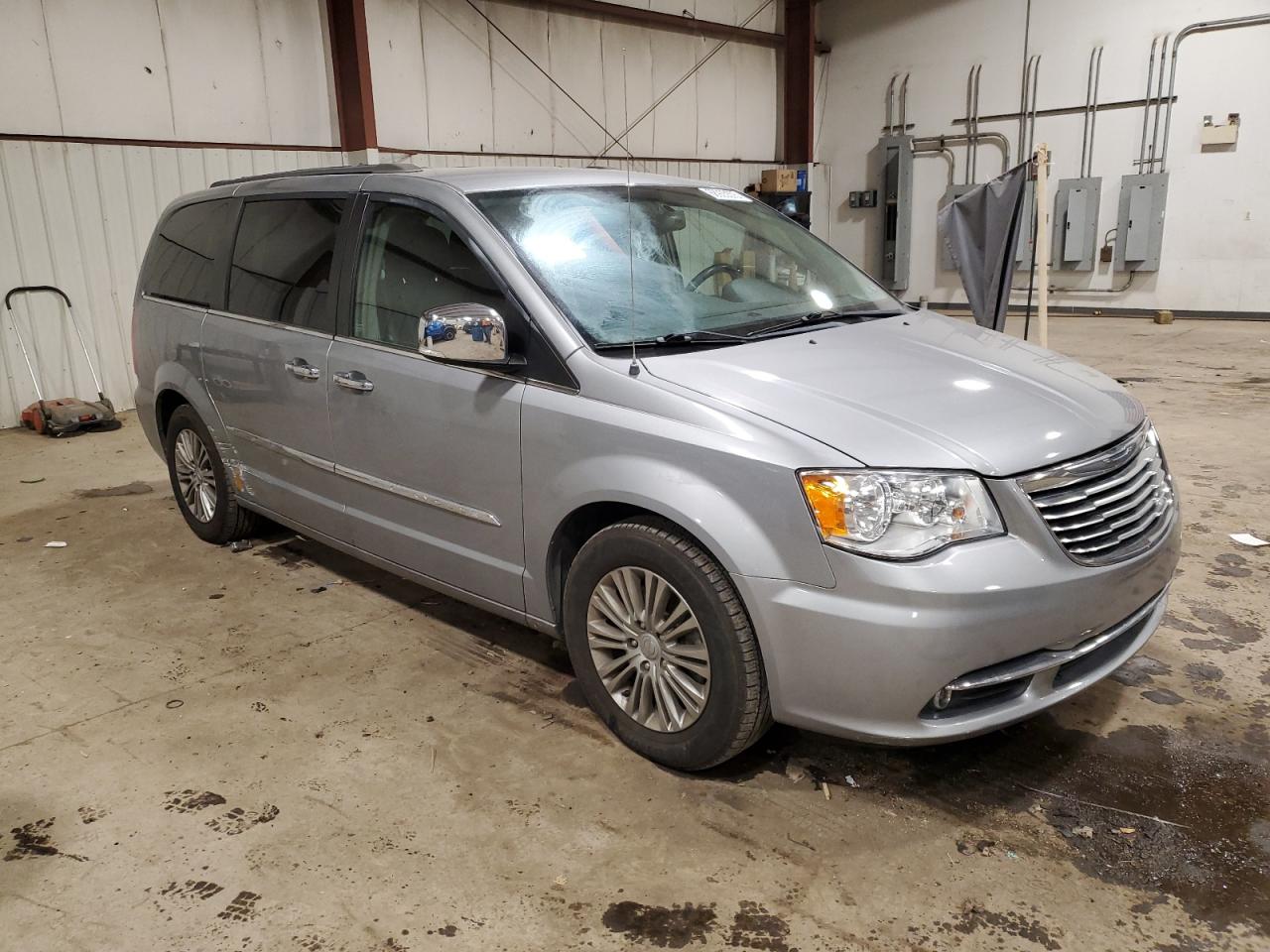 VIN 2C4RC1CG6FR539203 2015 CHRYSLER MINIVAN no.4