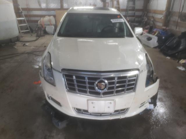  CADILLAC XTS 2013 Kremowy