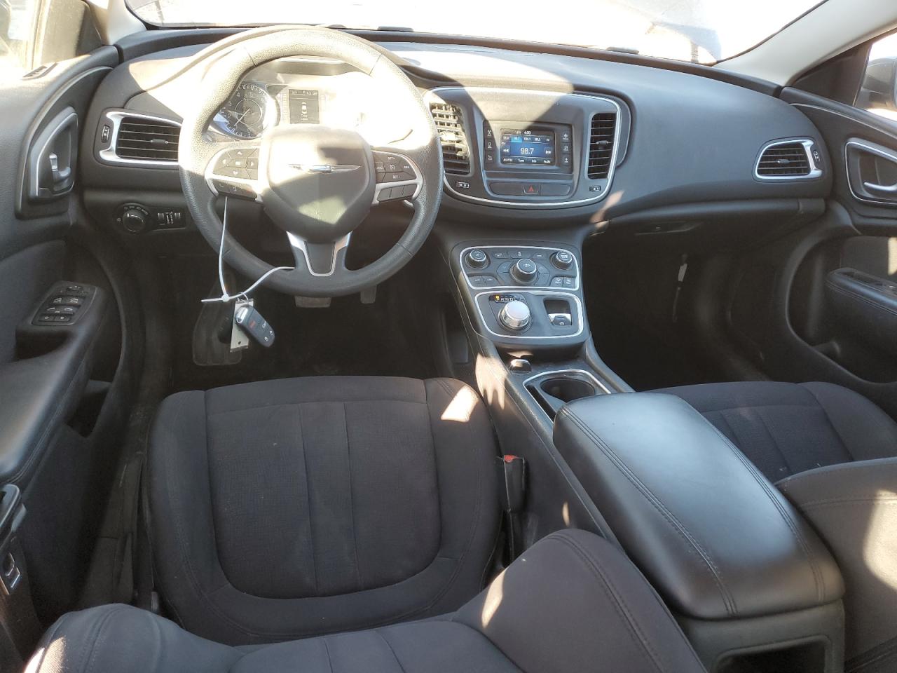 2015 Chrysler 200 - Image 8