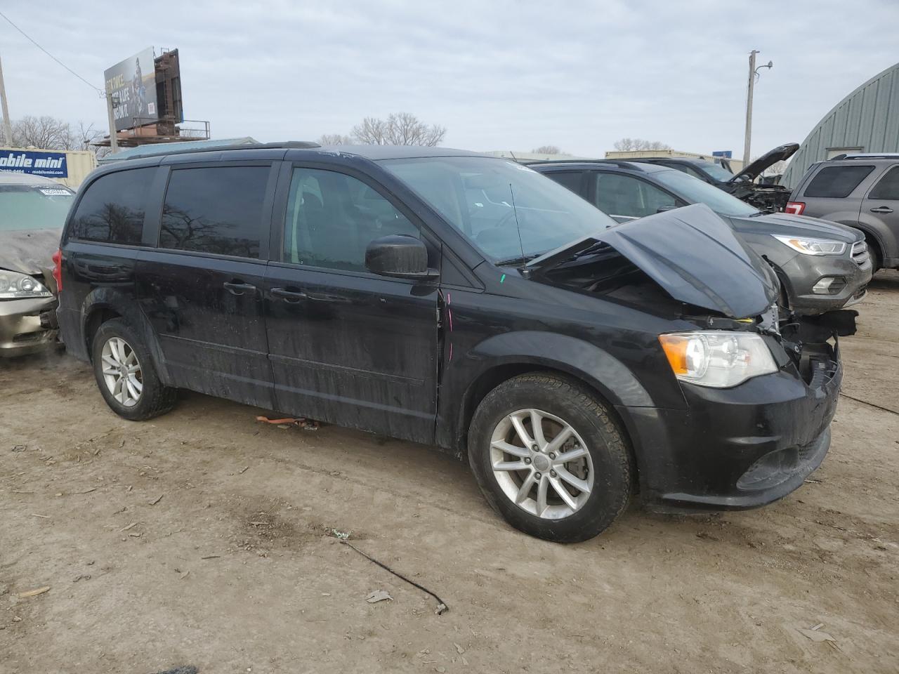 2016 Dodge Caravan - Image 4