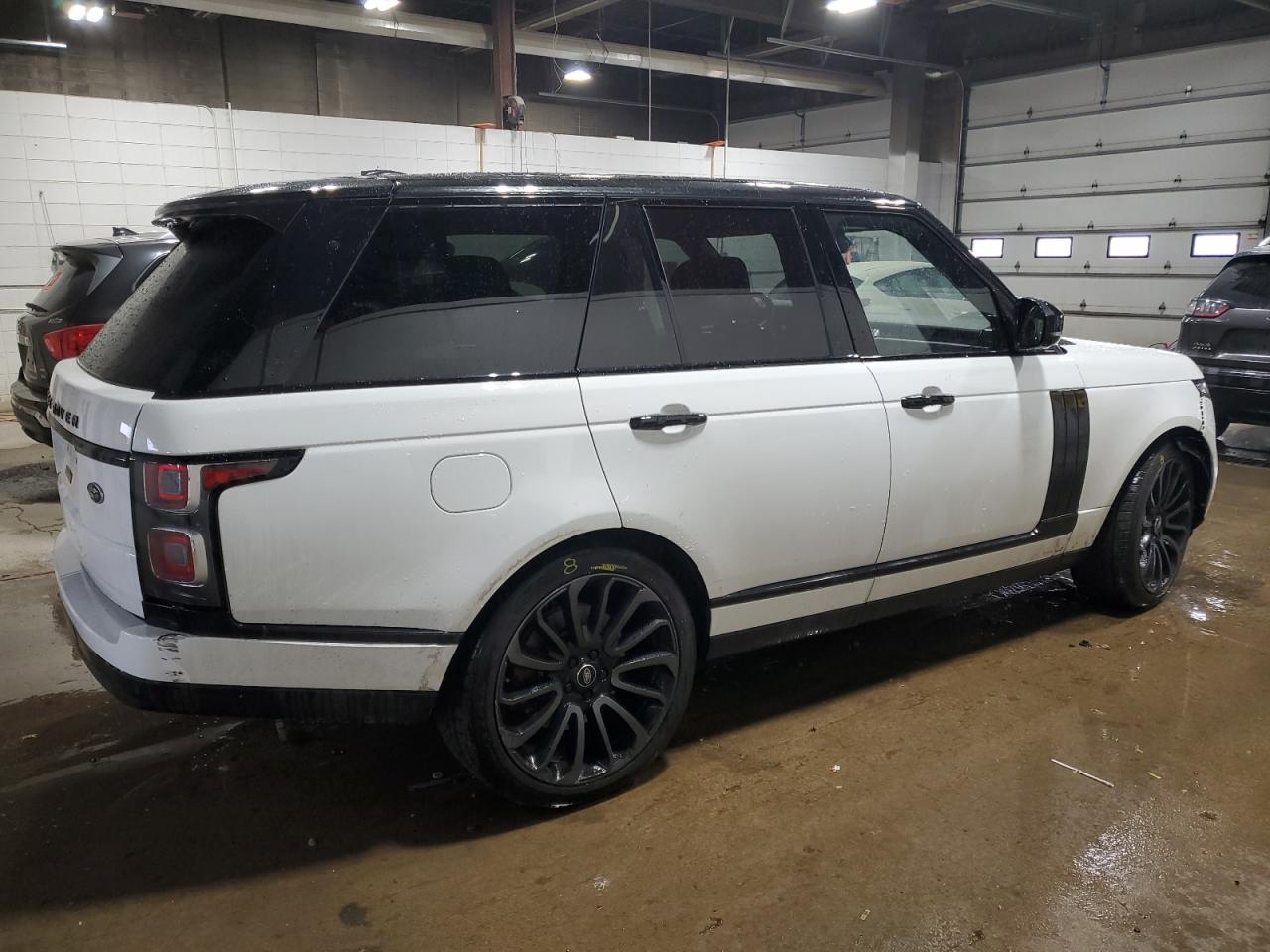 2015 Land Rover Range Rover - Image 3