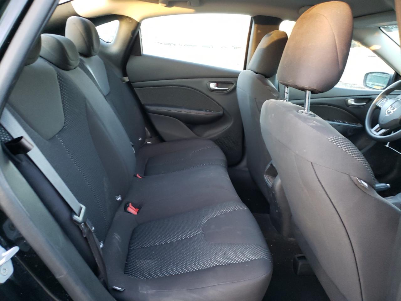 2016 Dodge Dart - Image 10