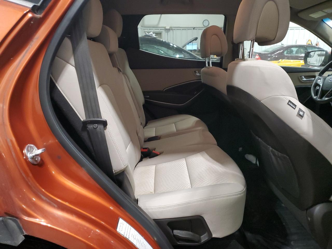 2017 Hyundai Santa Fe - Image 11