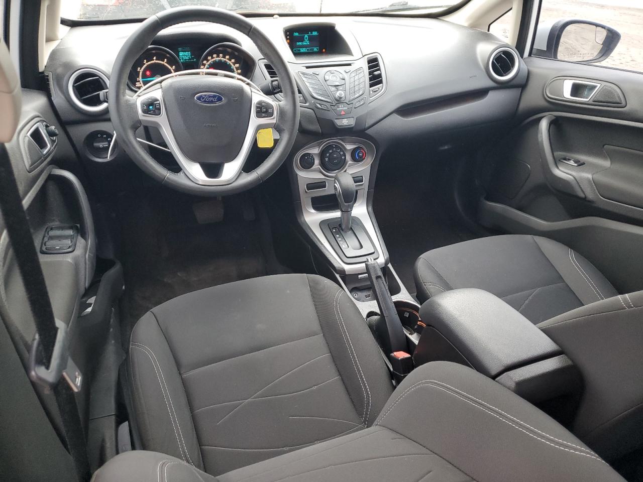 2016 Ford Fiesta - Image 8