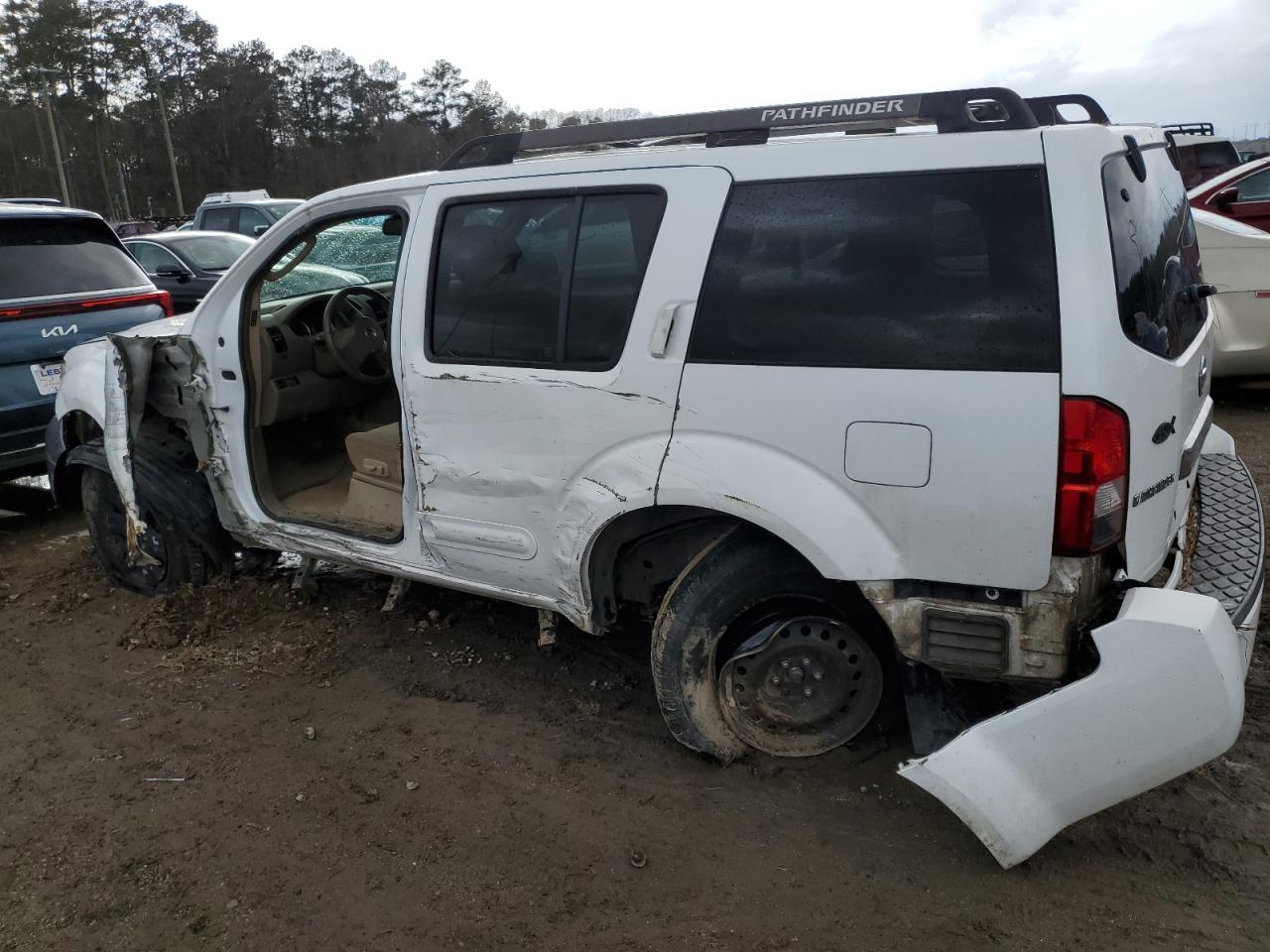 2007 Nissan Pathfinder - Image 2