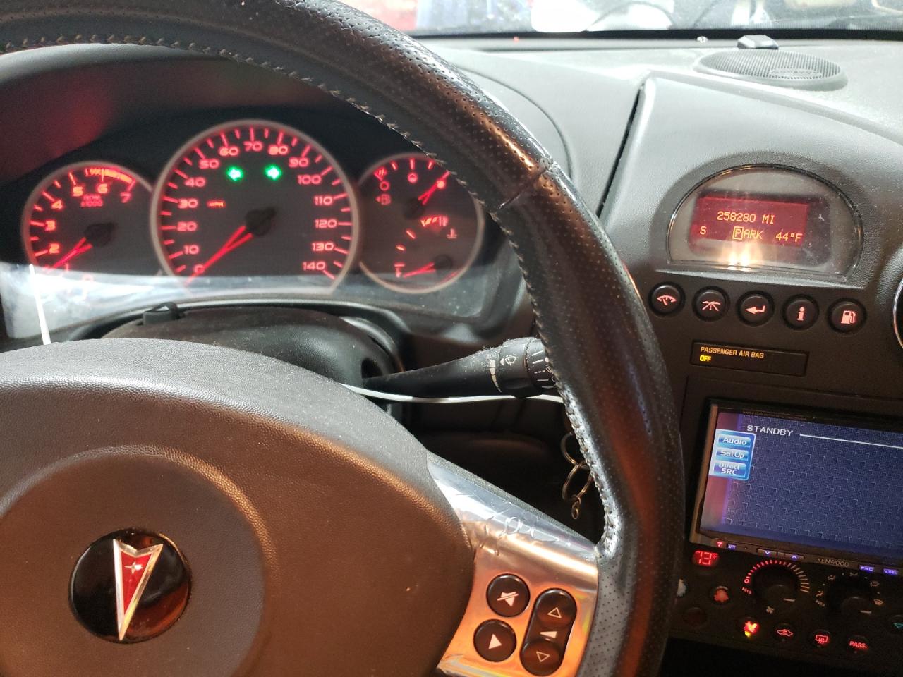 2007 Pontiac Grand Prix - Image 9