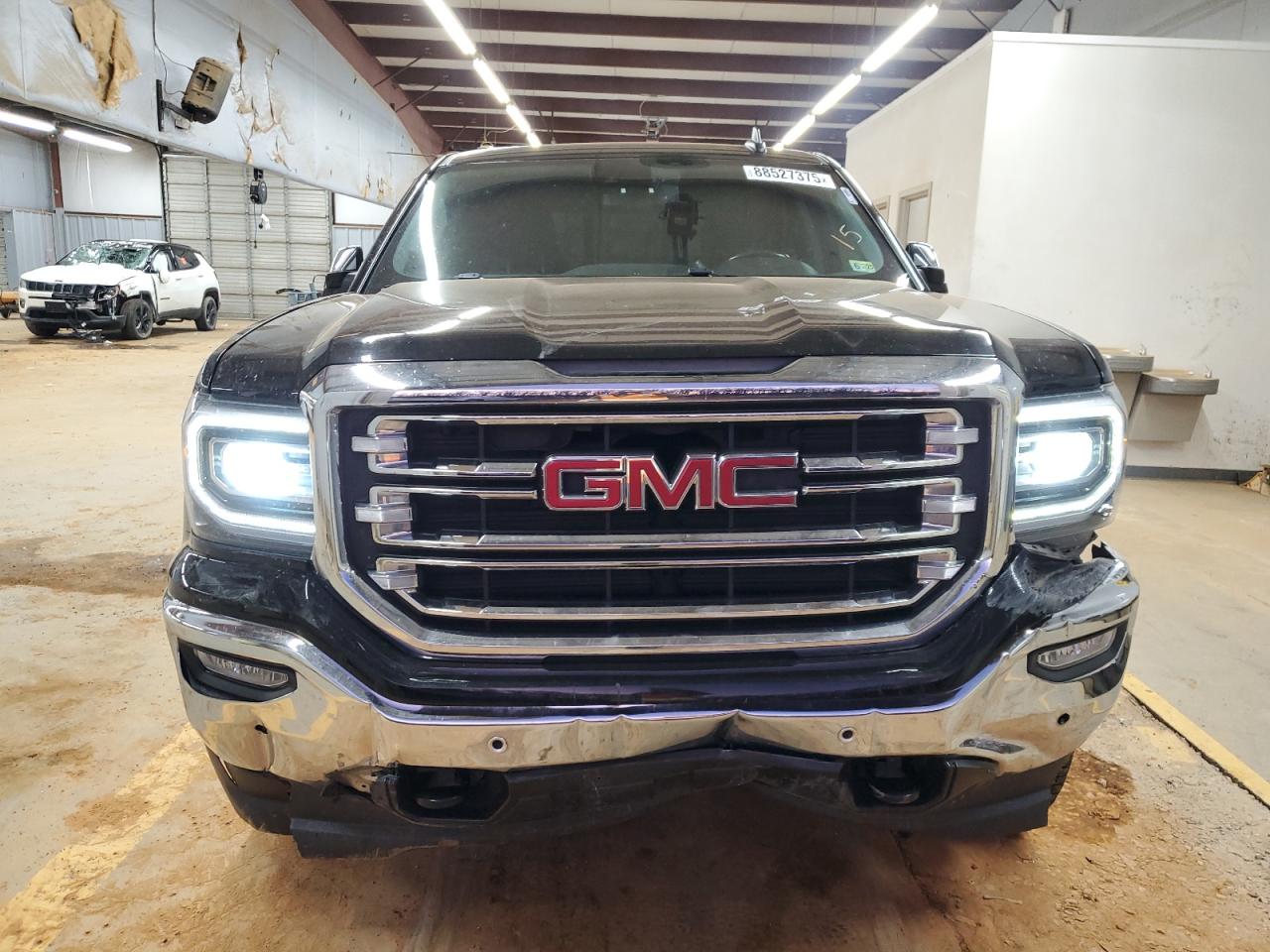 2018 GMC Sierra - Image 5