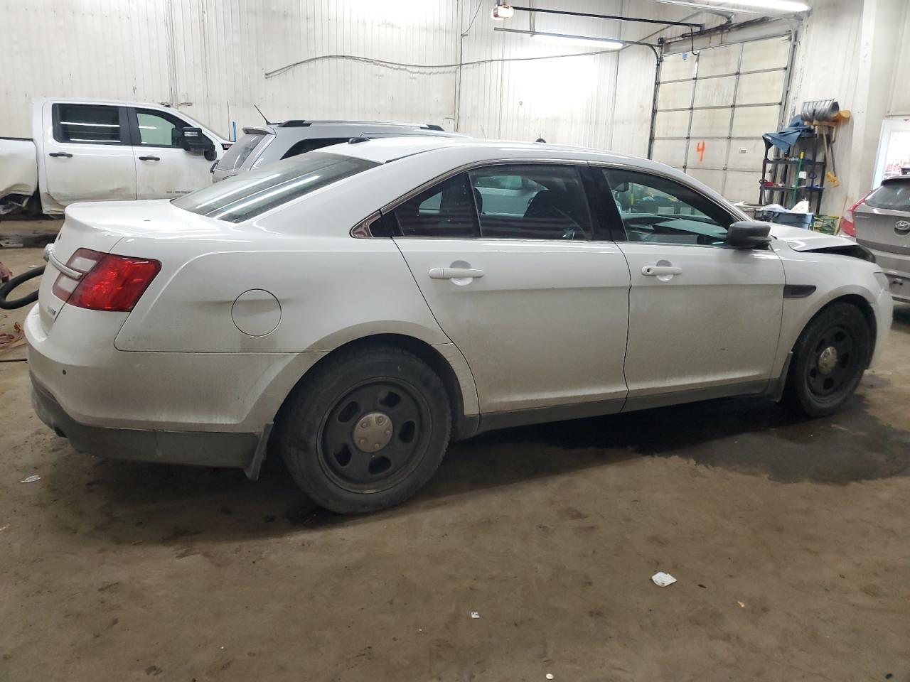 2014 Ford Taurus - Image 3
