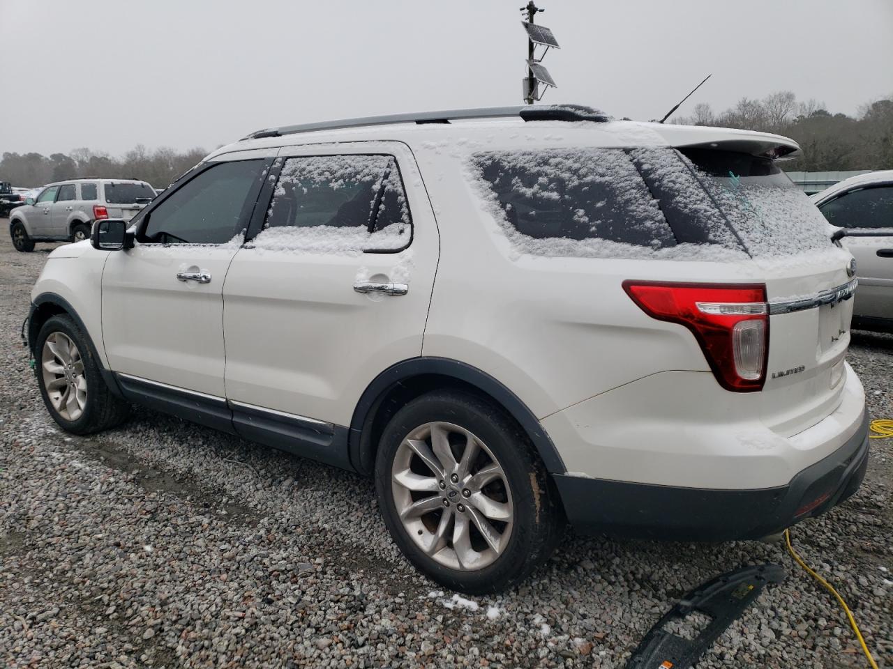 2011 Ford Explorer - Image 2