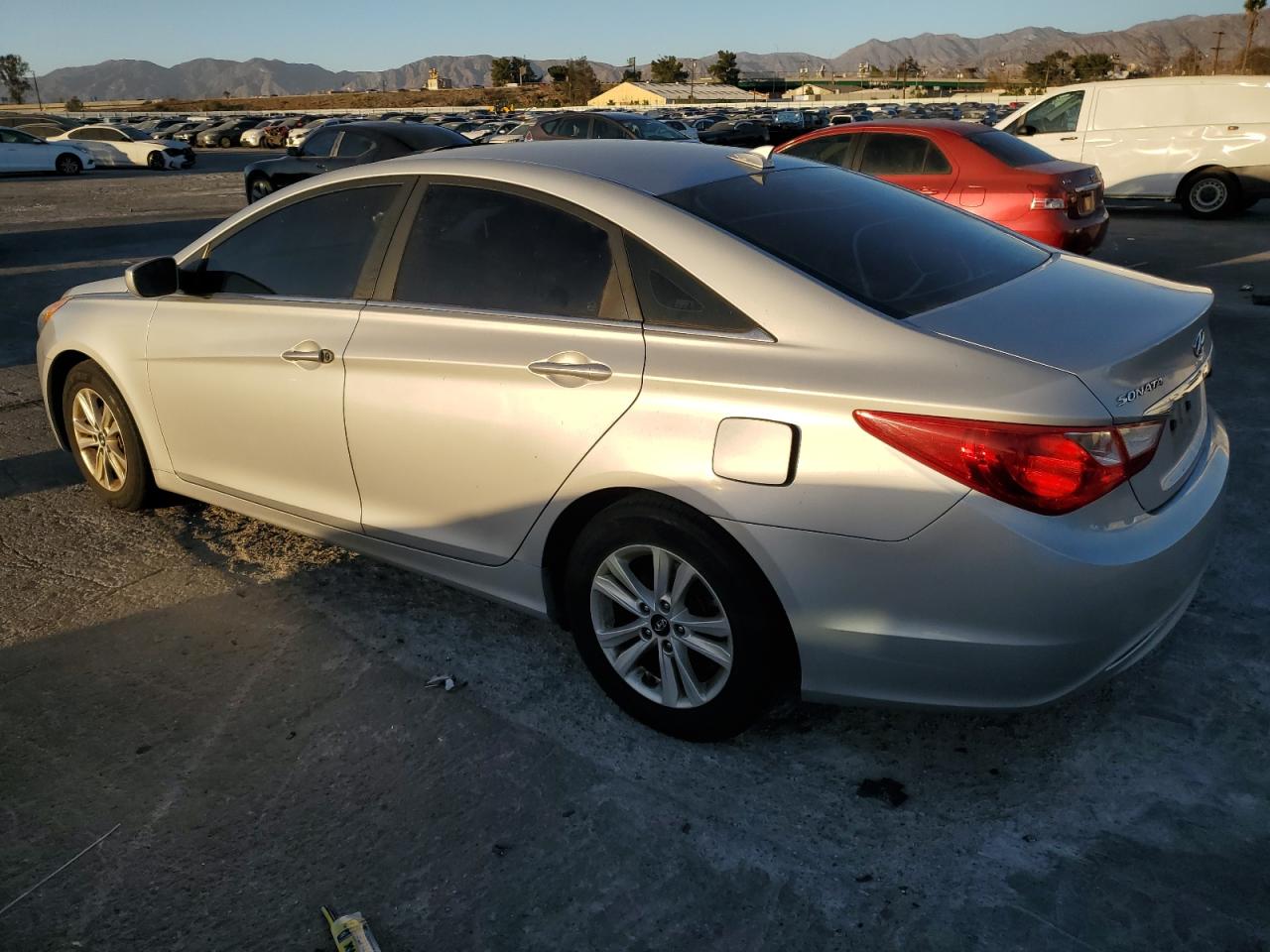 2012 Hyundai Sonata - Image 2