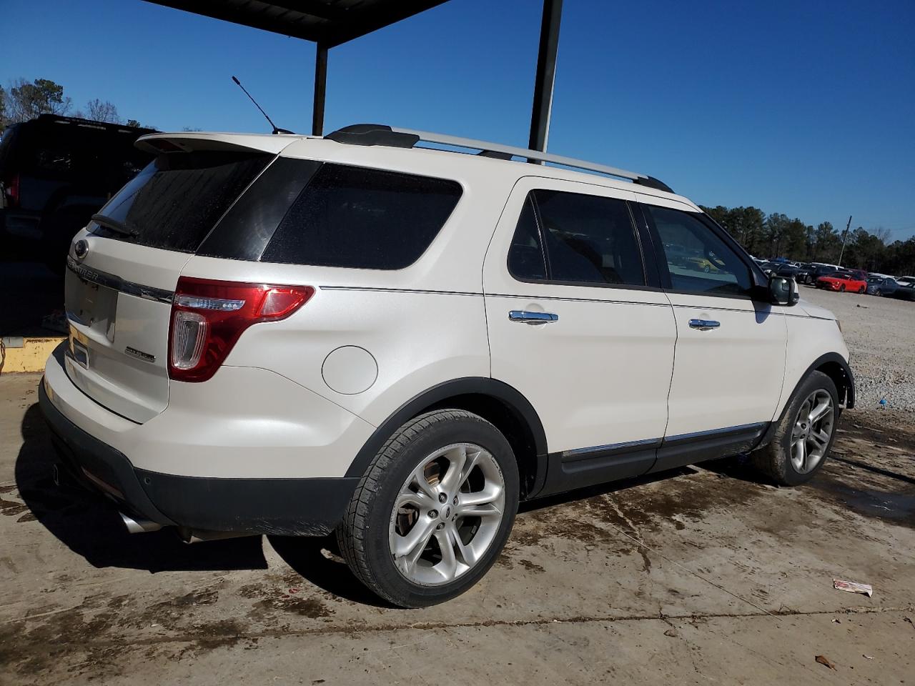 2015 Ford Explorer - Image 3