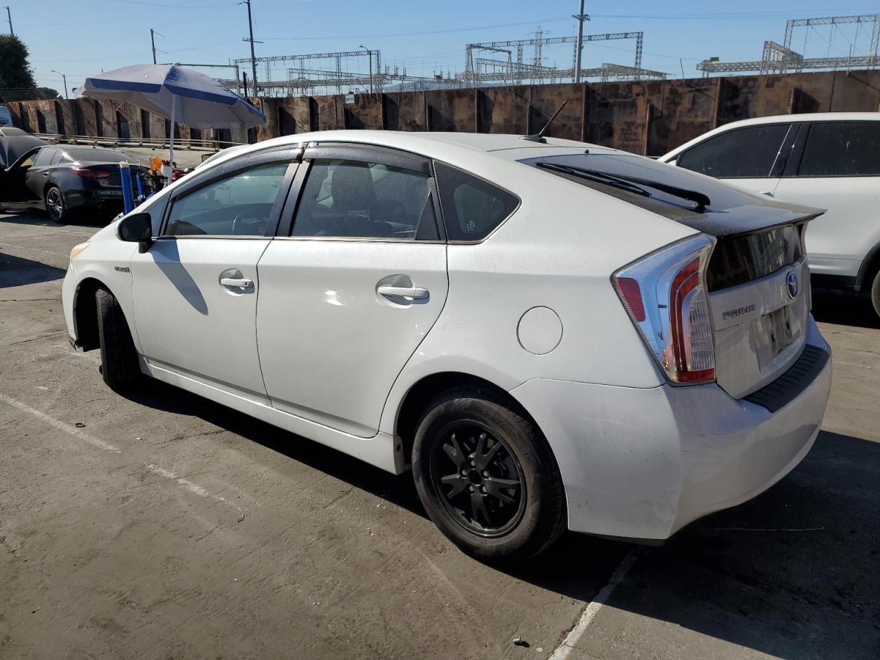 2015 Toyota Prius - Image 2