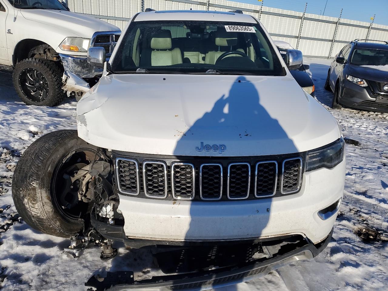 2018 Jeep Grand Cherokee - Image 5