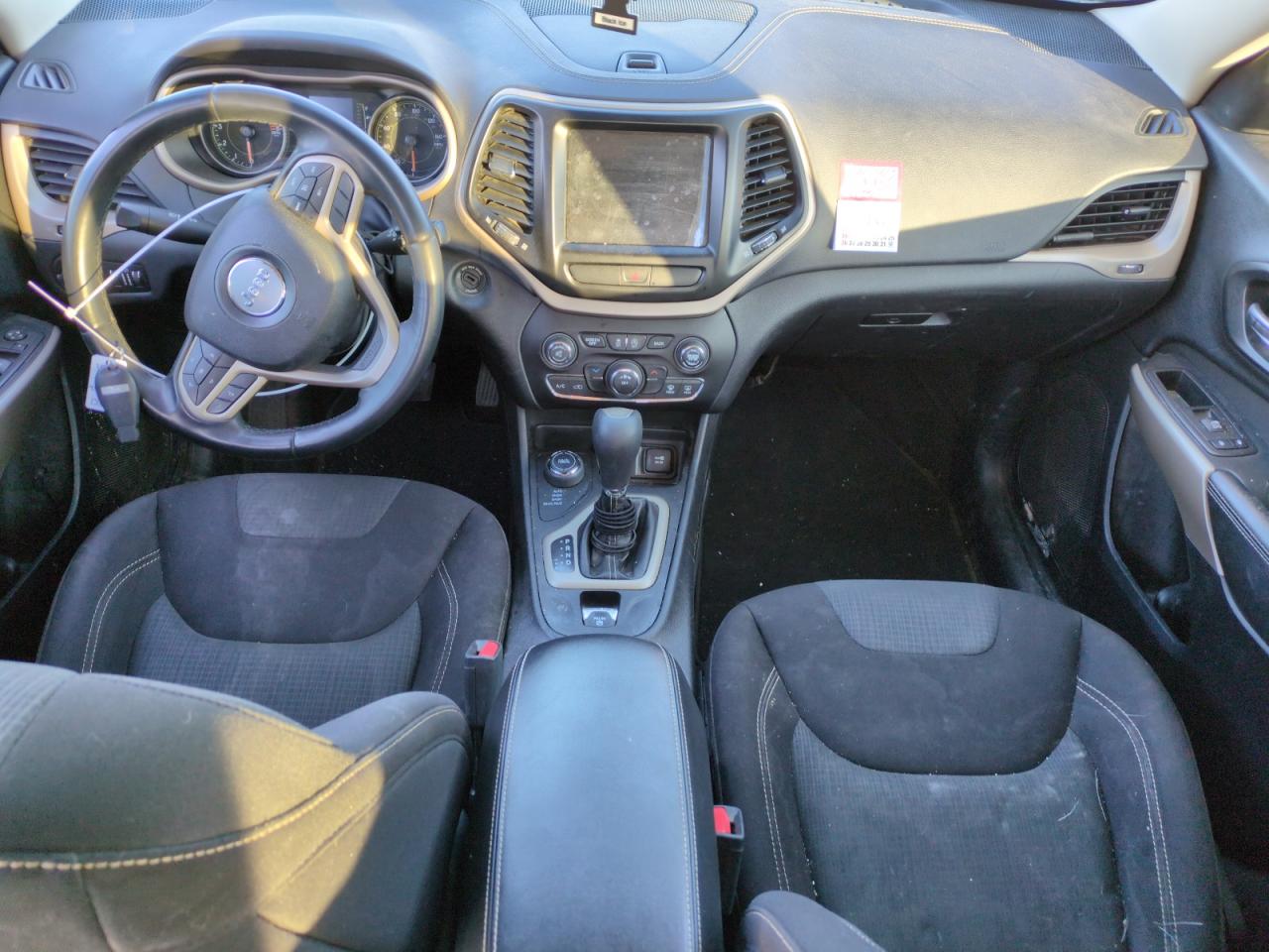 2017 Jeep Grand Cherokee - Image 8