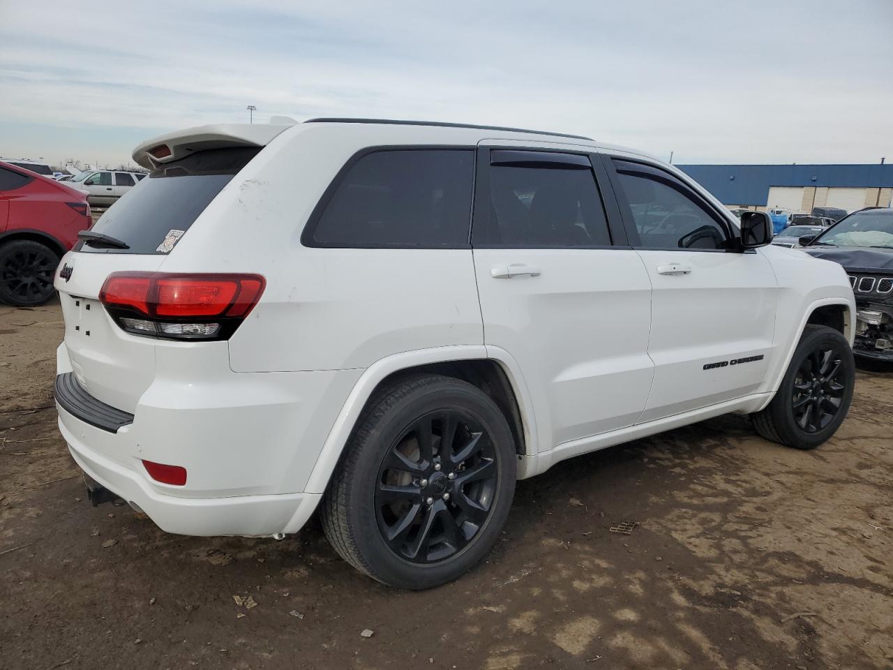 2019 Jeep Grand Cherokee - Image 3