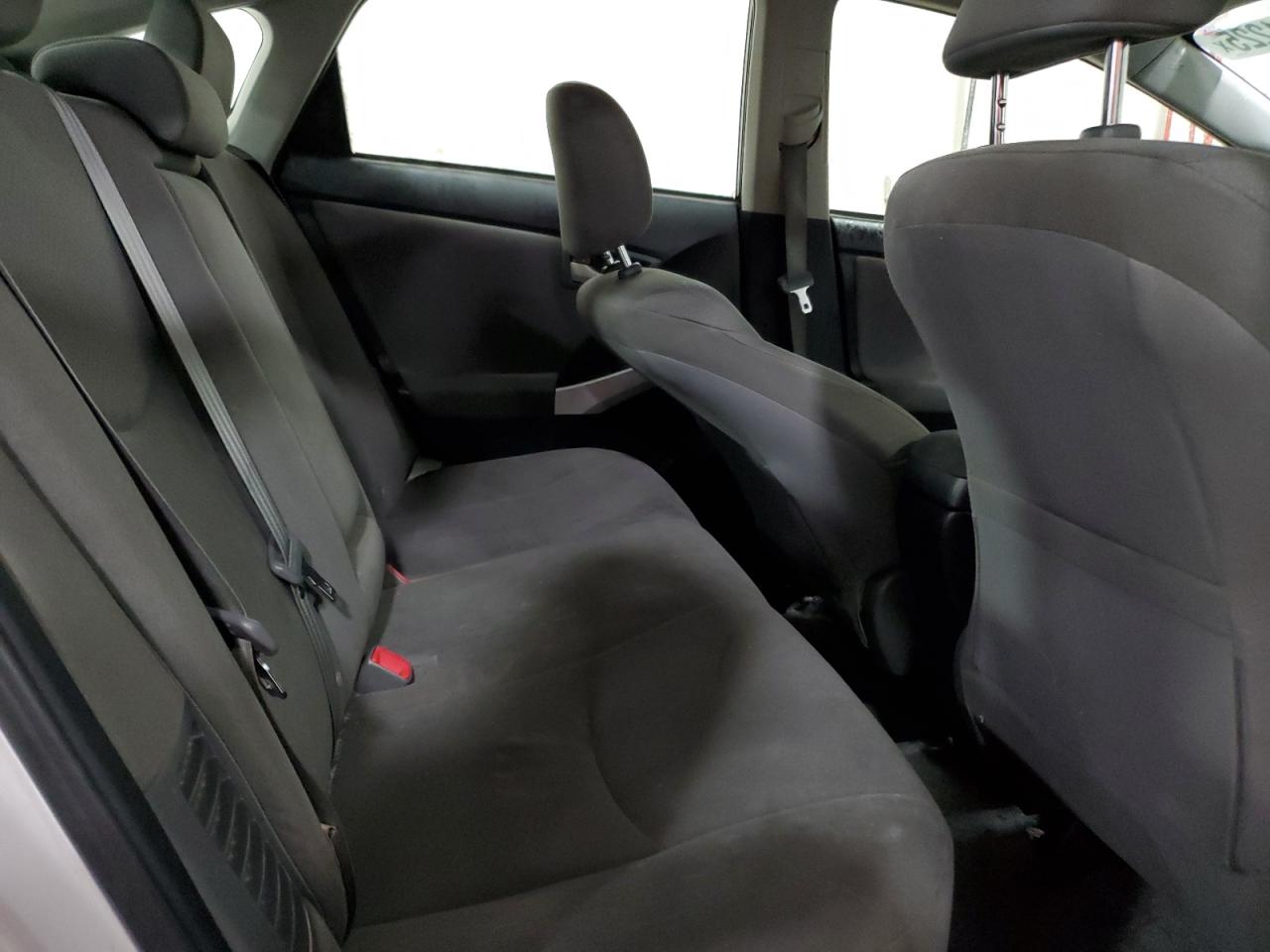 2013 Toyota Prius - Image 10