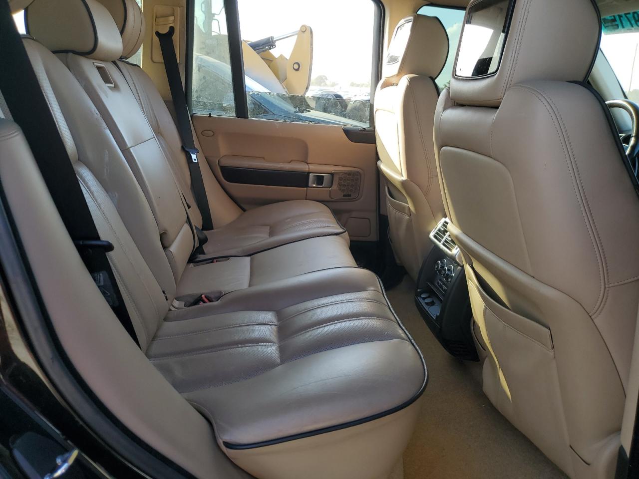 2009 Land Rover Range Rover - Image 10