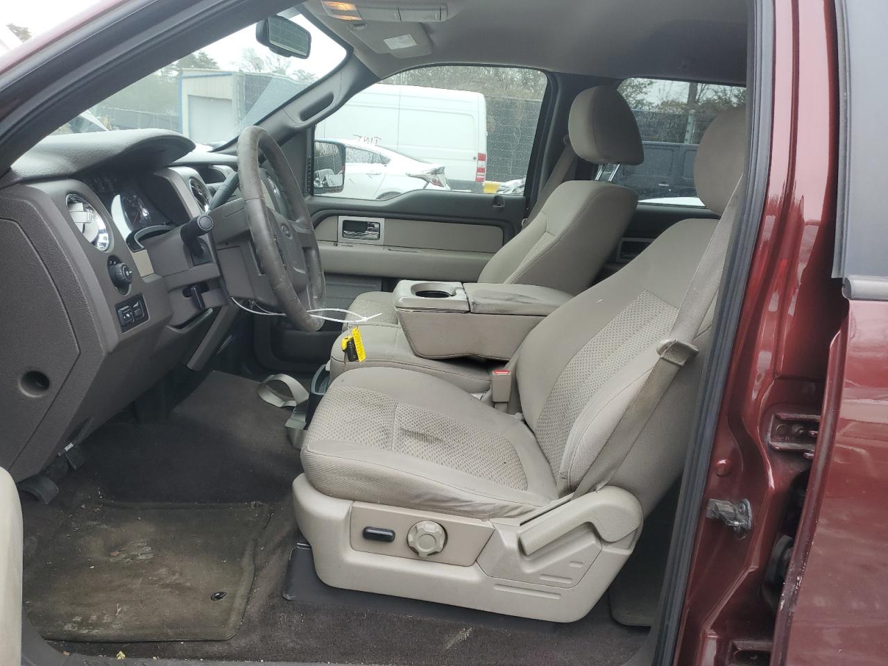 2010 Ford F-150 - Image 7