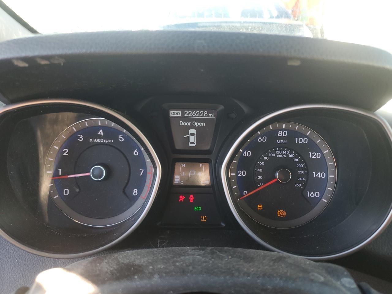 2013 Hyundai Elantra - Image 9