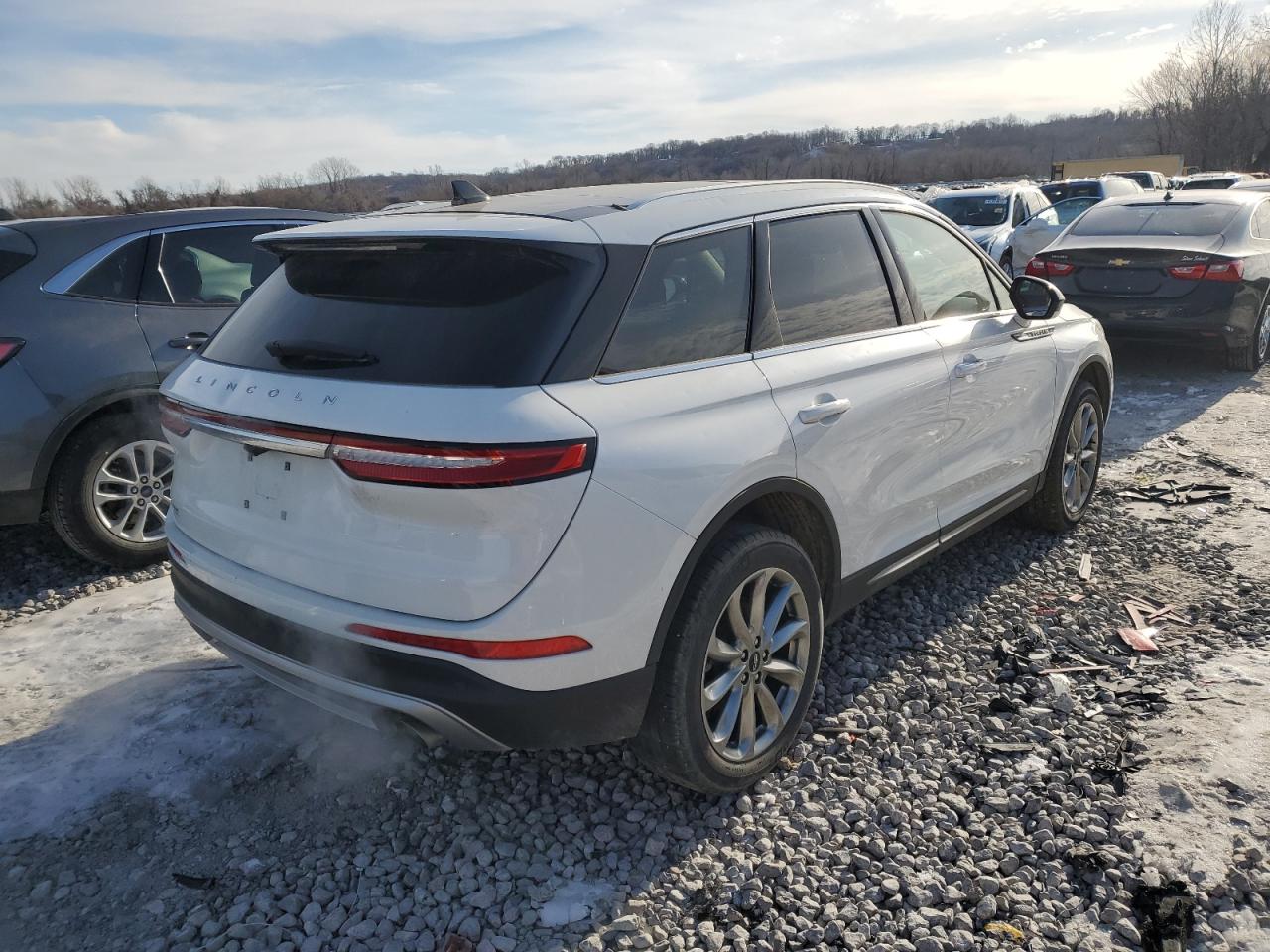 2022 Lincoln Corsair - Image 3