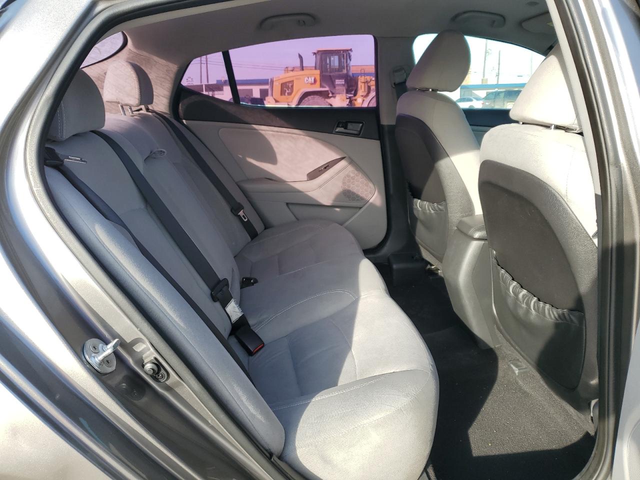 2012 Kia Optima - Image 11